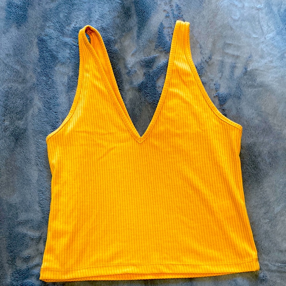 Ribbed V neck and V back crop top